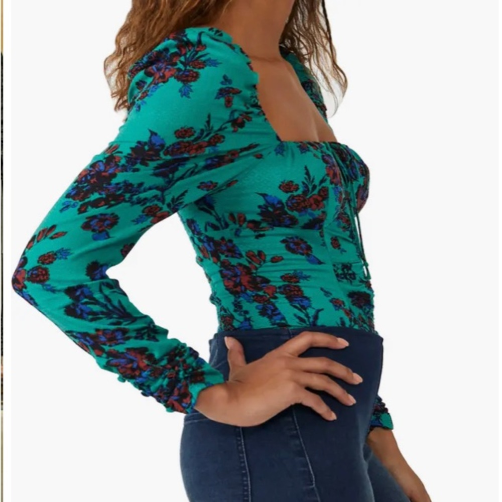 NEW Free People Hilary Printed Top in Green Combo - Picture 4 of 7